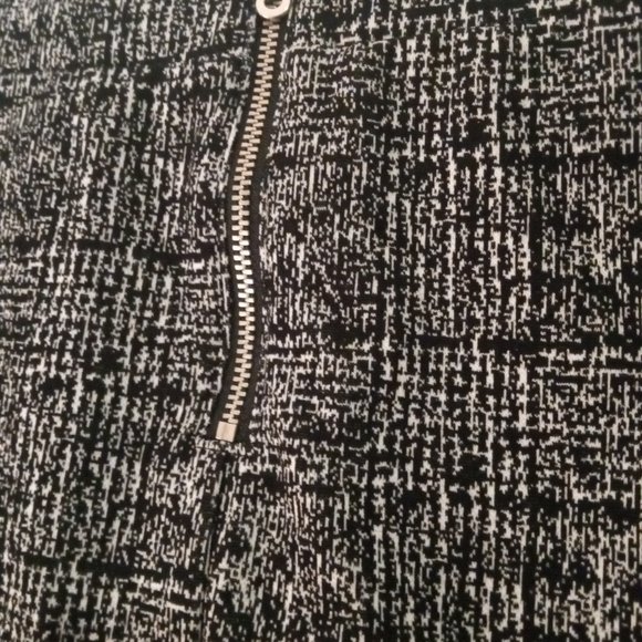 APT 9 Business Mini Skirt, Stretch with Zipper Back Large - Picture 4 of 4